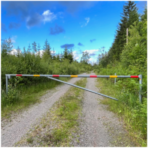 Hyltegrinden - Teleskopisk svängbar grind, 3,2 - 5,5 meter